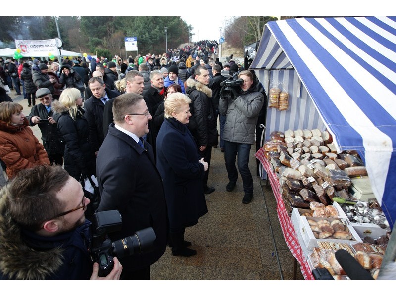 Triuksmas Dėl Zuvies 15 Metų Sventės Istorijos Palangos Tiltas